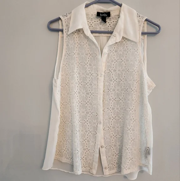 By & By Cream Sheer Printed Front Blouse. Beautiful pattern. Size XL. - Picture 1 of 5